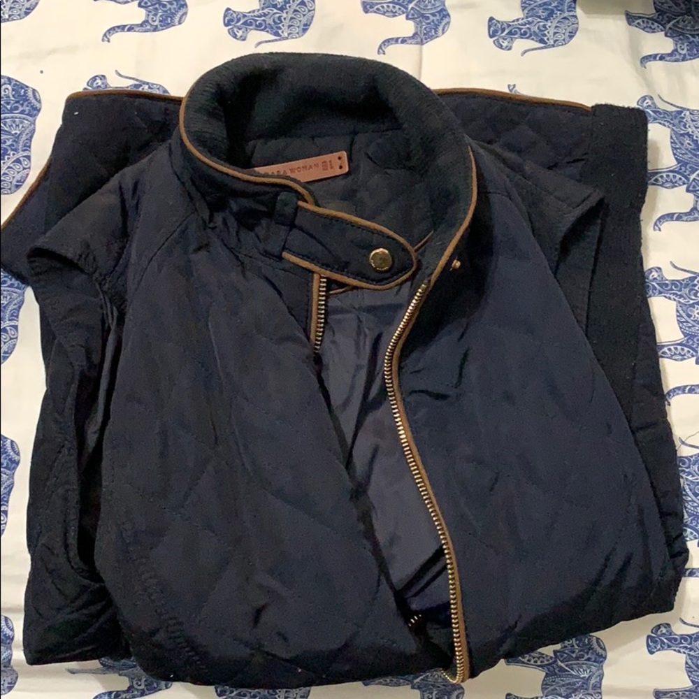 Zara navy vest puffer